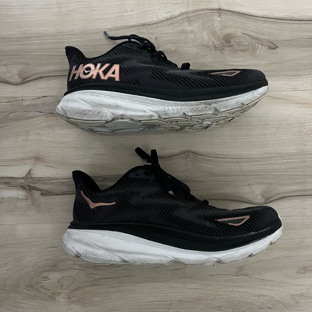 Size 6.5 - Hoka One One Clifton 9 Black Copper Women's  Preowned without box
